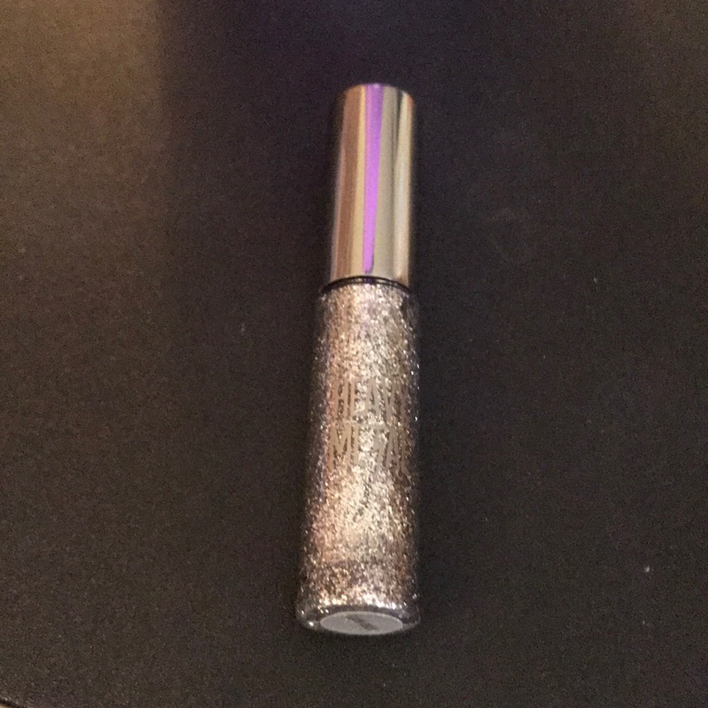 Urban Decay Heavy Metals Eyeliner in Glam Rock.